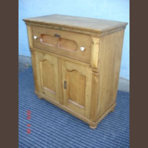 Country pine base cabinet /original item, waxfinished condition